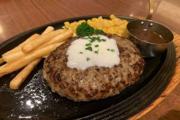 黒×黒ハンバーグ〜ガーリッククリームソース〜